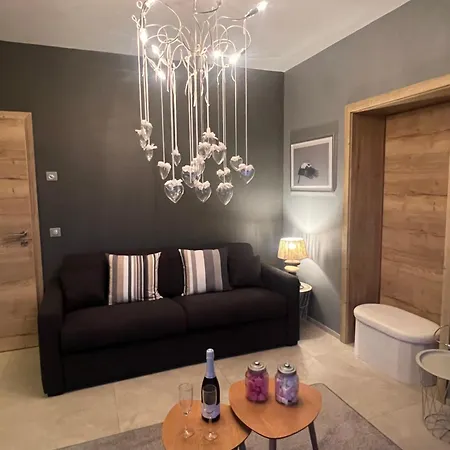 Schlof'zheim Holiday home