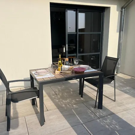 Schlof'zheim Holiday home *